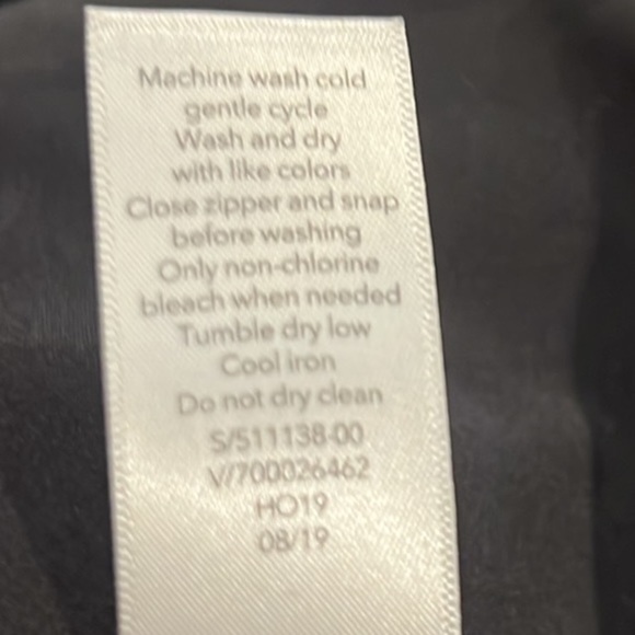 Athleta black quilted toasty buns insulated mini skirt size 6 - Picture 7 of 7